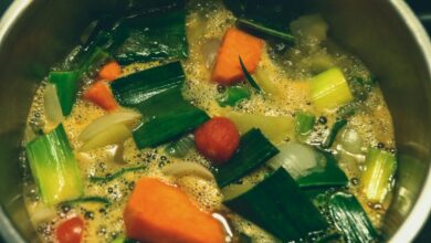 Photo of Kippensoep in de slowcooker met kipfilet: zo maak je het