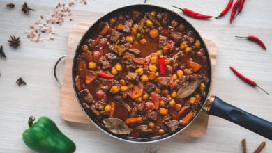 Photo of Frietje stoofvlees uit de slowcooker: zo maak je het thuis