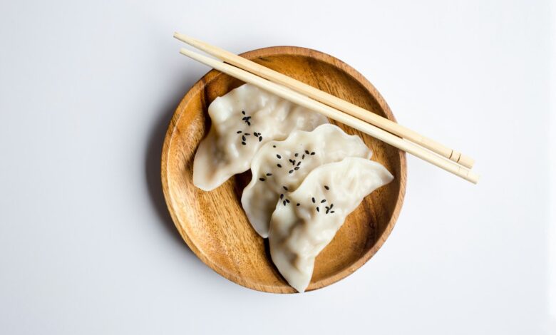 Photo of Gyoza traybake: zo maak je de TikTok-ovenschotel stap voor stap