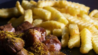 Photo of Curryworst uit de slowcooker: zo maak je hem zacht en smaakvol